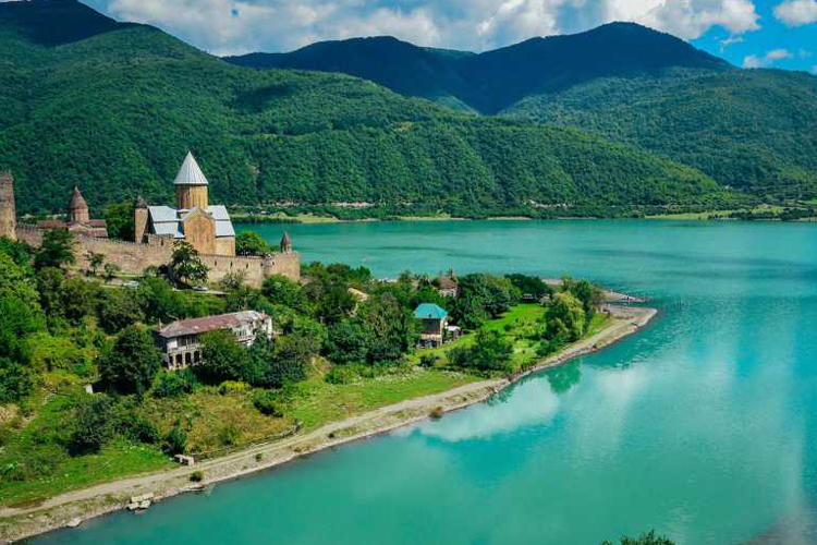 Ananuri Complex | Stepantsminda | Gergety Tbilisi Full-Daytour